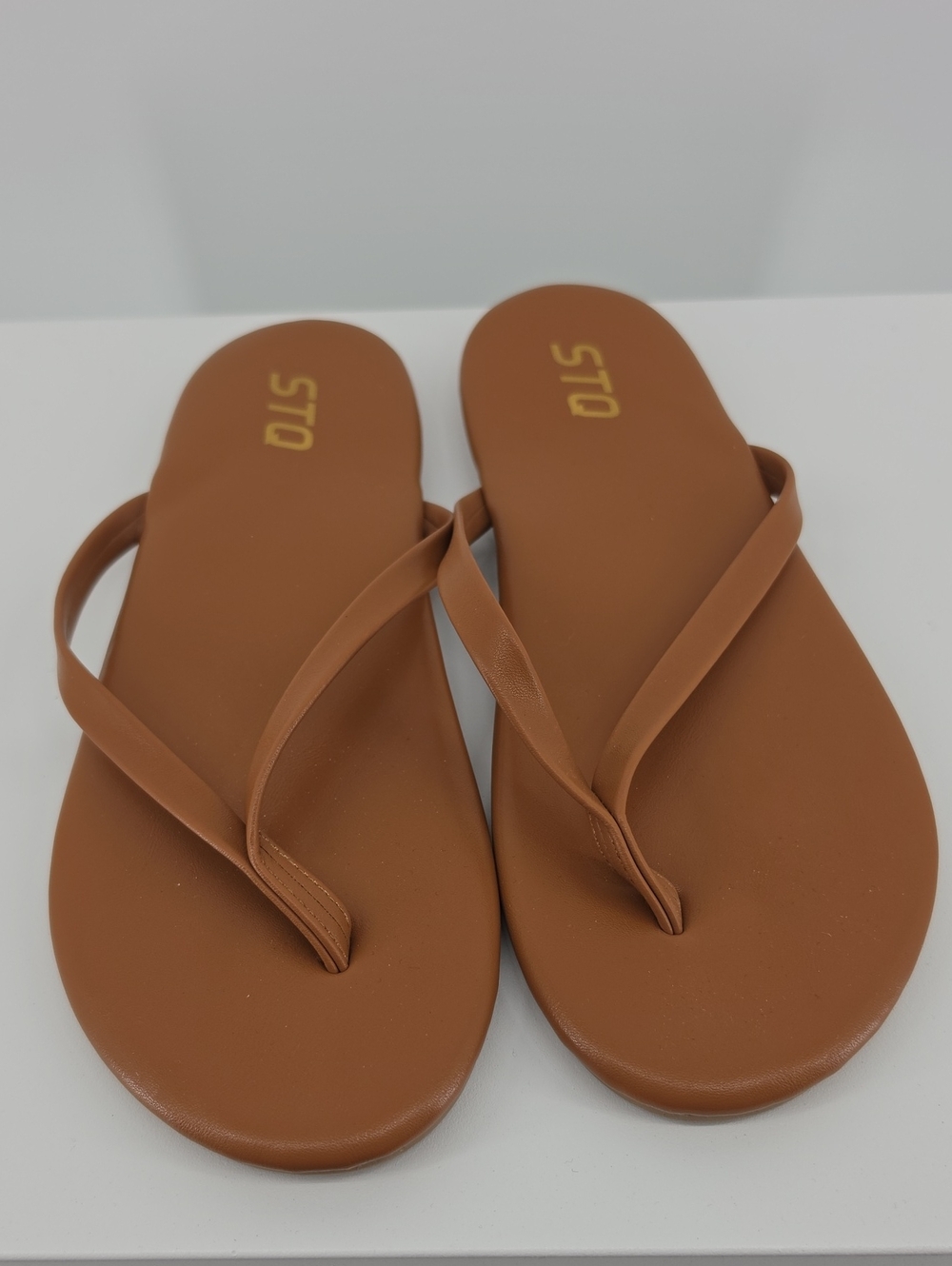 Women's Tan Flip-Flop Sandals — High Arch Everyday Lightweight Comfort